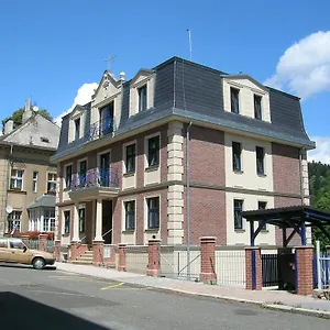 https://apartments-merlin.marianskelaznehotels.net